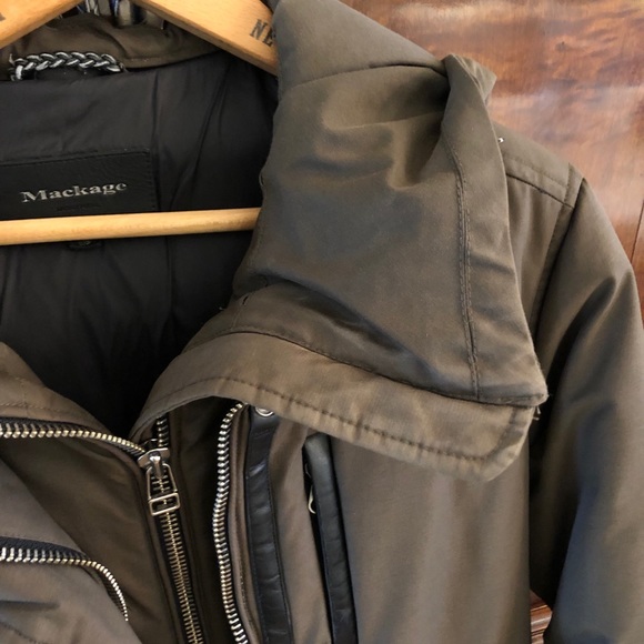 Mackage winter jacket with Furr hood - Picture 8 of 8